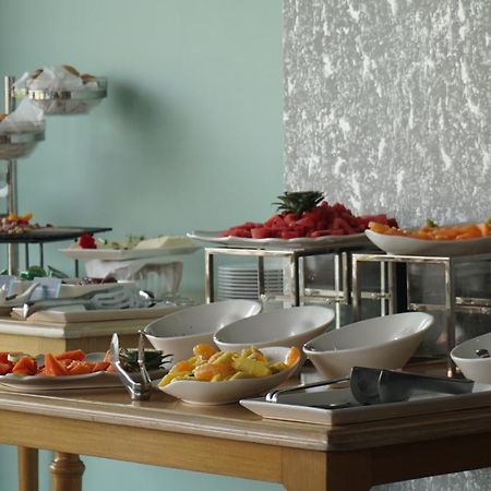 Quo Quality Hotel Manizales Esterno foto A buffet