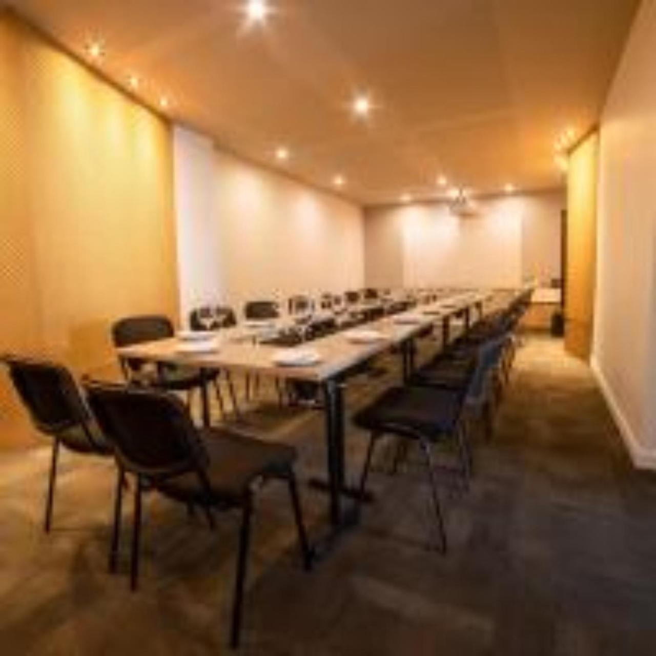 Quo Quality Hotel Manizales Esterno foto The meeting room