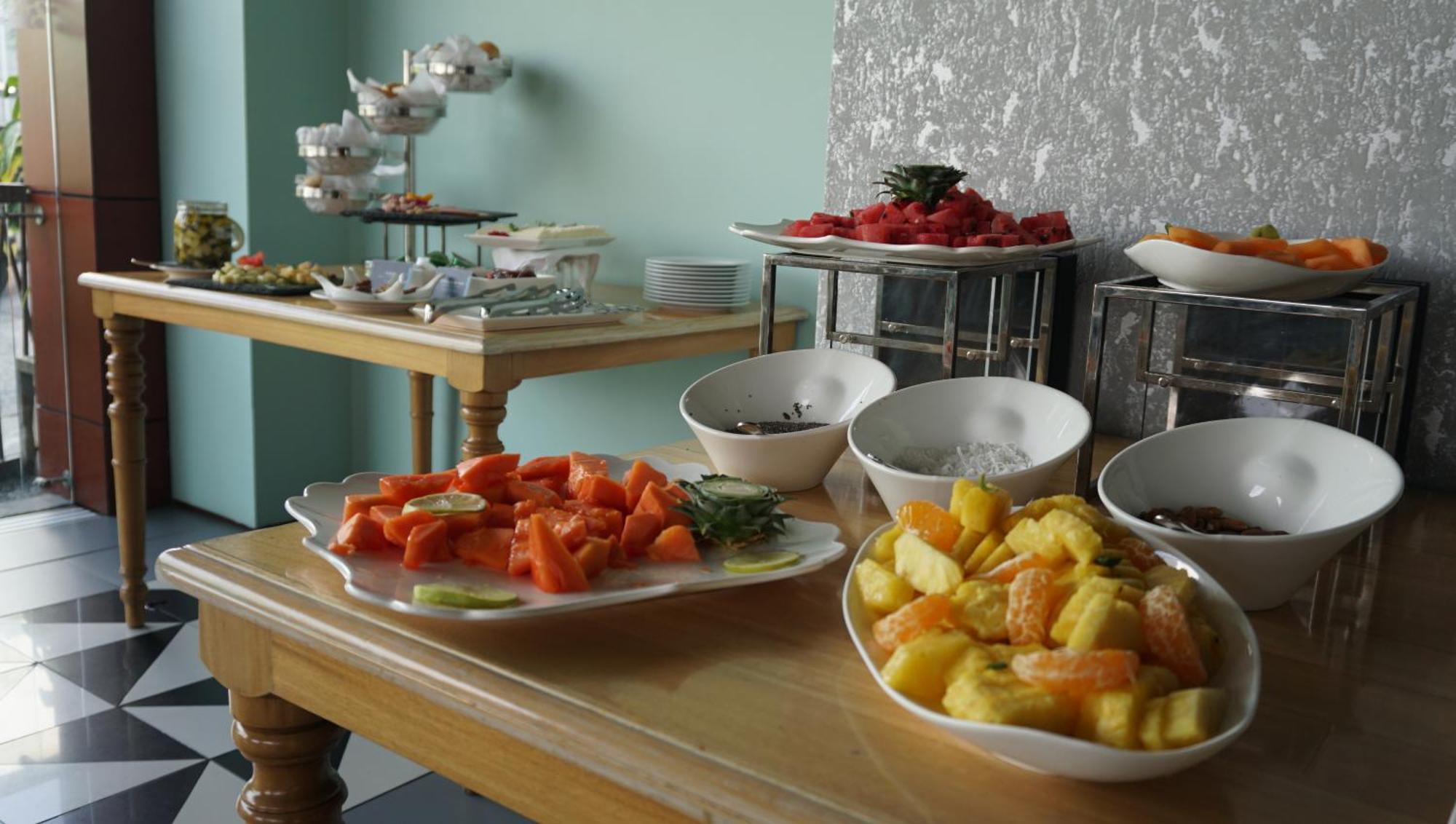 Quo Quality Hotel Manizales Esterno foto Fruit salad